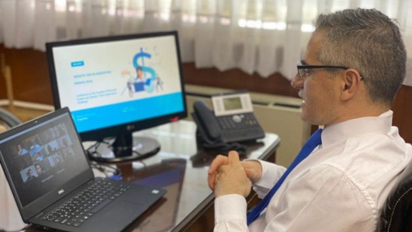 Arias: “Apuntamos a mejorar la sostenibilidad fiscal con una mayor progresividad del sistema tributario”