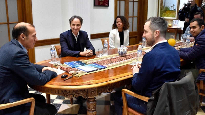 El gobernador se reunió con las autoridades de Equinor
