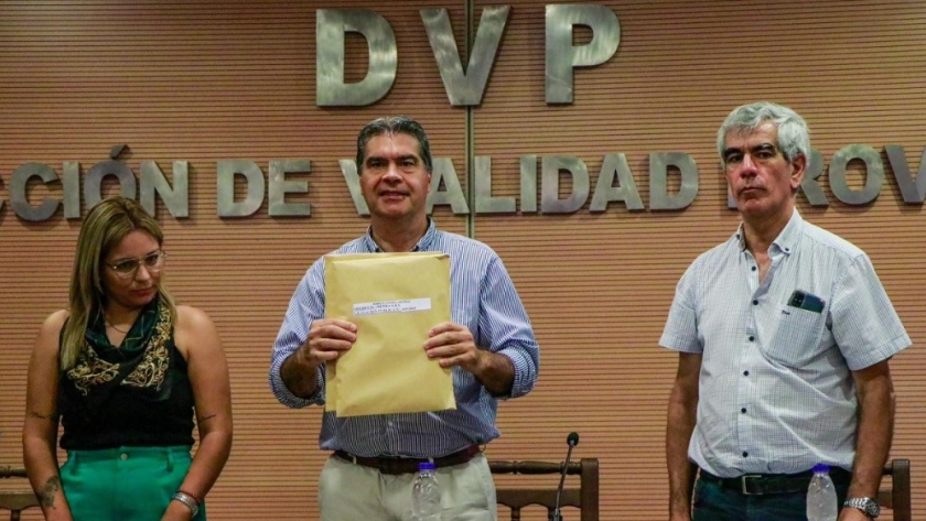 El gobierno abrió ofertas de licitación para 38 nuevas cuadras de pavimento en barranqueras