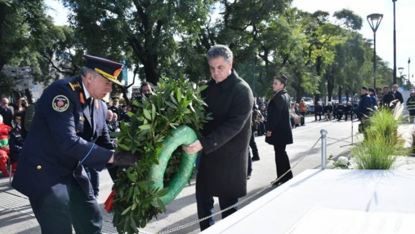 El Gobierno porteño rindió homenaje a los bomberos fallecidos en cumplimiento del deber