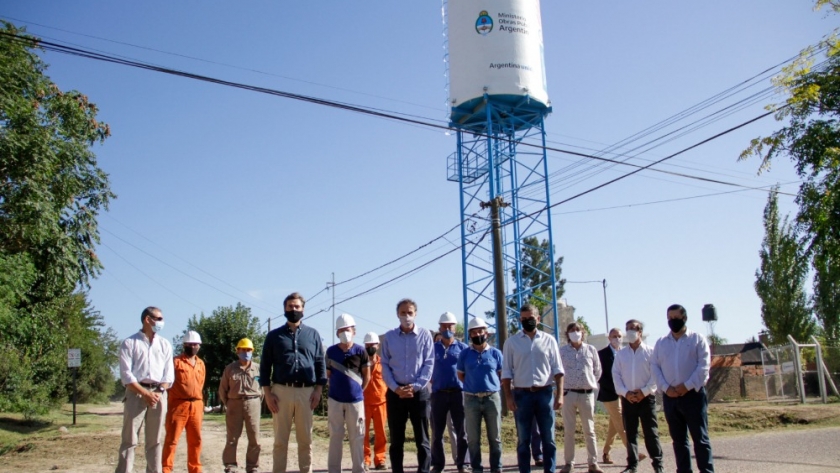 Katopodis recorrió obras de agua y pavimento en Luján
