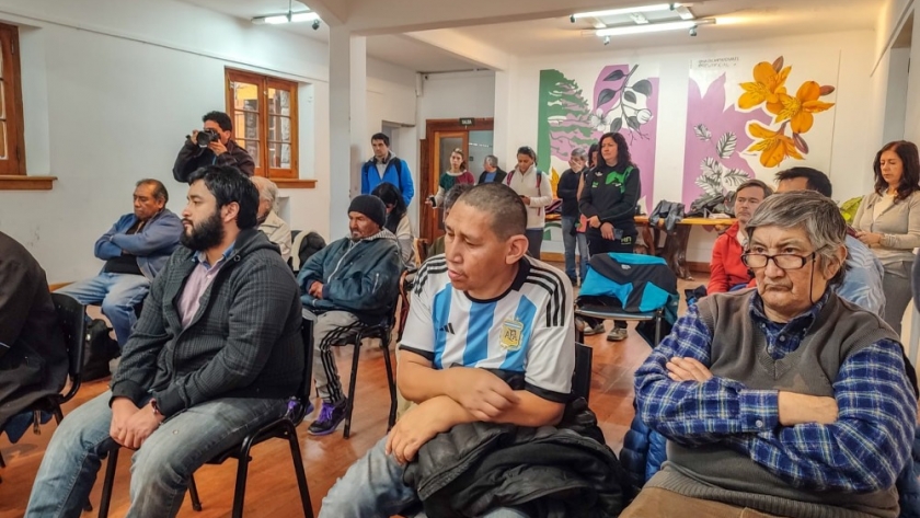 Provincia participó del conversatorio “Estar en la Calle en Bariloche”