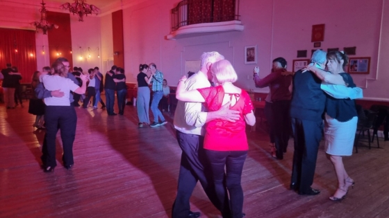 Rojas vivió una noche de tango y milonga en el Centro Cultural Ernesto Sábato