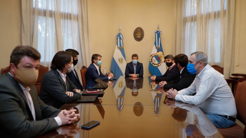 Uñac se reunió con integrantes de CASEMI