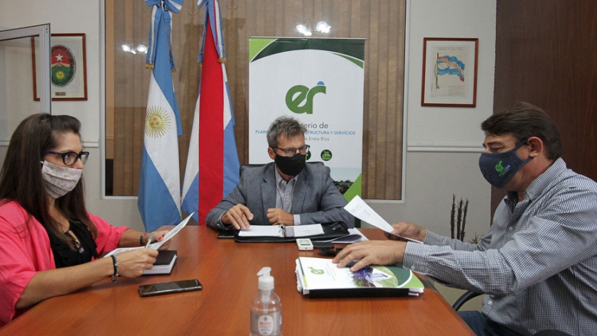 Entre Ríos firmó un convenio para la llegada de nuevos subsidios destinados a transporte