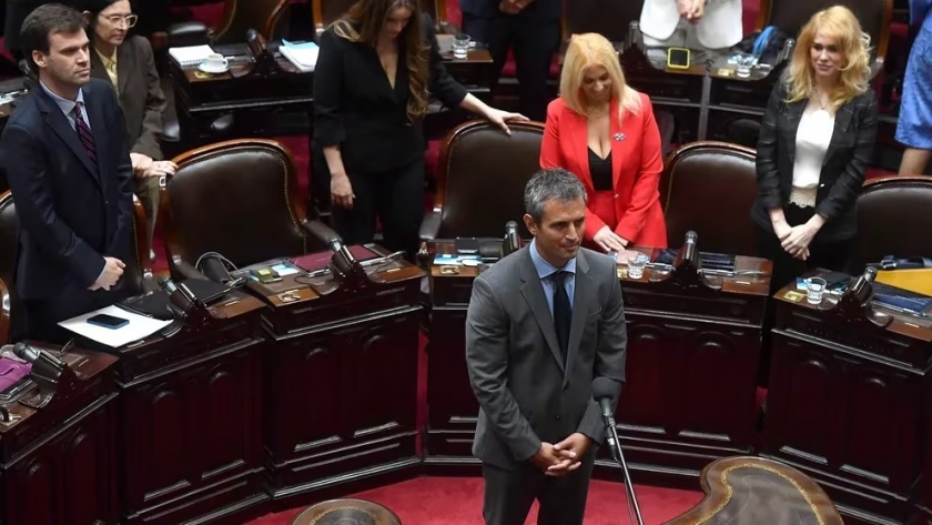 Juran los nuevos 130 diputados y Martín Menem asume como presidente de la Cámara baja