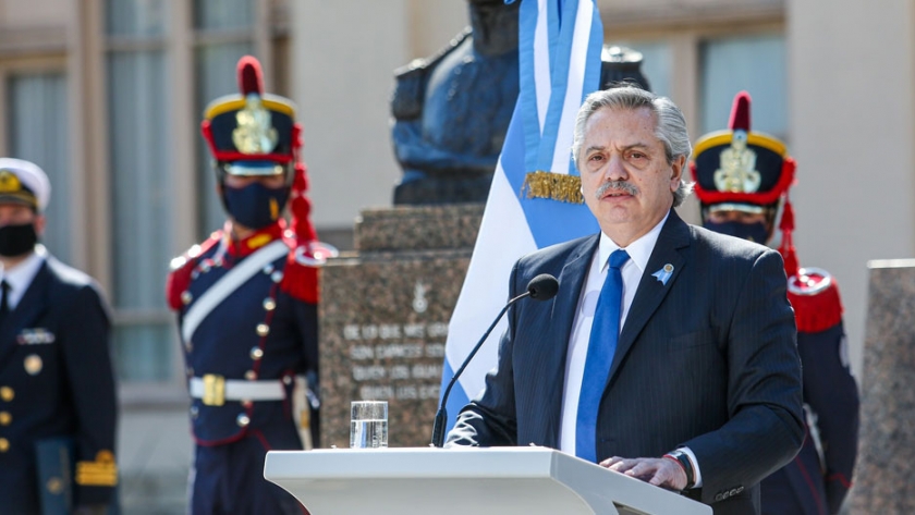 El Presidente formuló un llamado a los argentinos a seguir el ejemplo del General San Martín