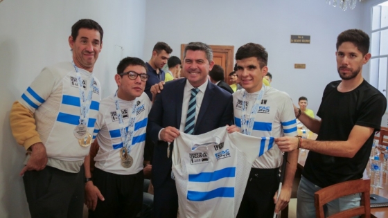 El gobernador recibió a los sanjuaninos que participaron del Campeonato Argentino de Ciclismo en Ruta