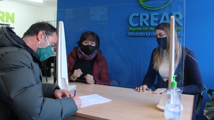 En tiempo record Río Negro entregó los primeros créditos a tasa cero para el sector turístico