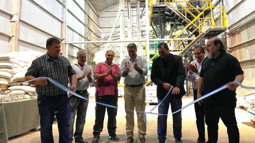 En Pampa del Indio, Capitanich inauguró la planta modular elaboradora de alimentos peletizados