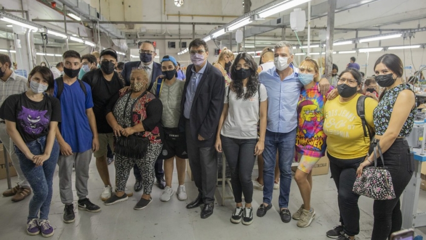 Empresa textil capacita a titulares del Potenciar Trabajo para obtener empleo genuino