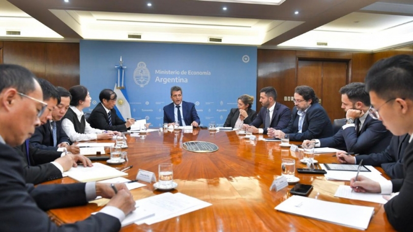 Gezhouba le anunció a Massa que desembolsará USD 500 millones para la construcción de las represas de Santa Cruz