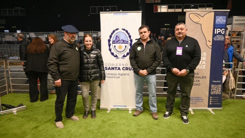 Santa Cruz brilló en la Rural con esquila en vivo, lana de calidad y su emblemático poncho patagónico
