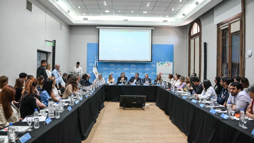 Bahillo participó de la apertura de la 147° Reunión Ordinaria del CONAL