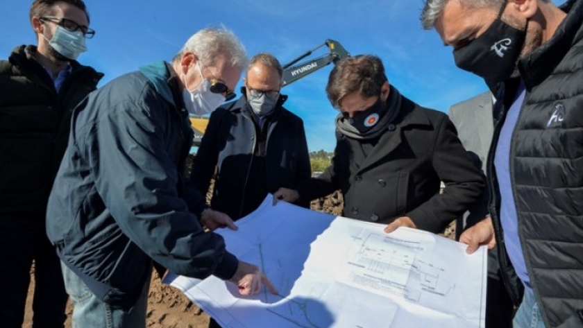 Kicillof recorrió las obras del corredor que conectará Hurlingham y Tres de Febrero