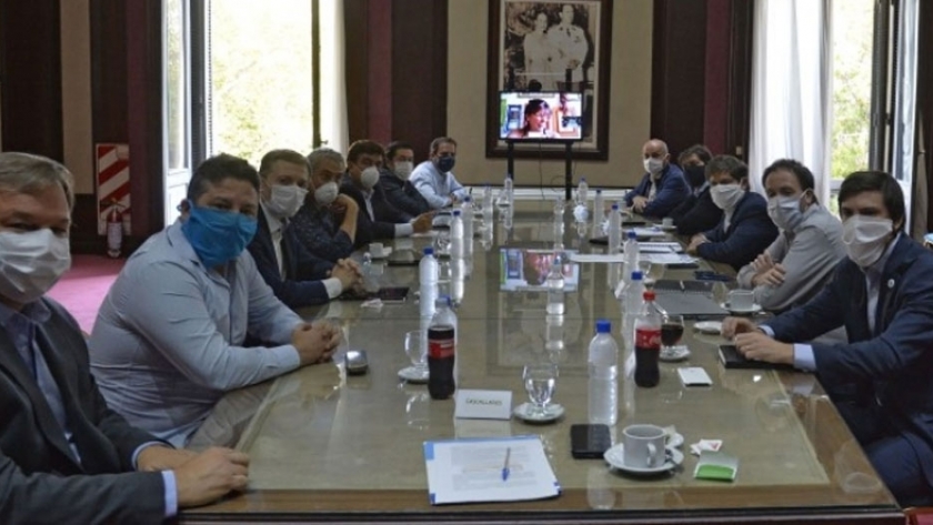 Kicillof se reunió con intendentes