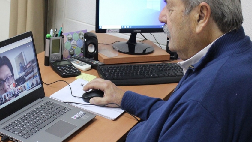 Monitorean la aplicación de los protocolos de actuación en la industria avícola
