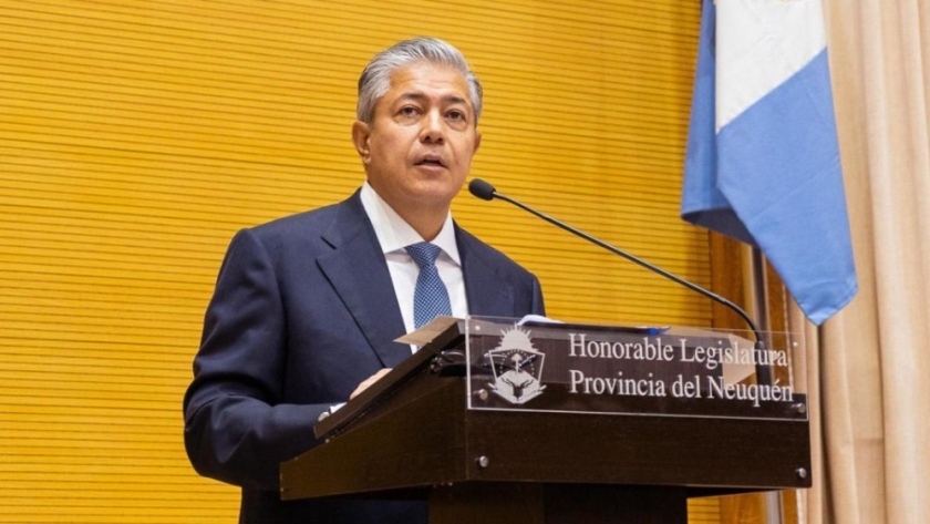 Figueroa presentó el proyecto para eliminar las jubilaciones de privilegio