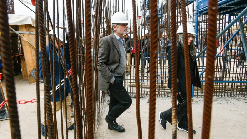 Filmus visitó la obra del CAREM25, primer reactor diseñado y construido en el país