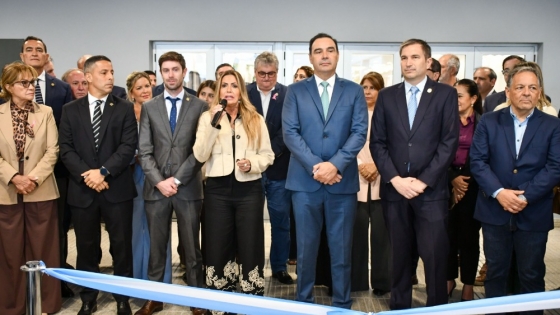 Gustavo Valdés inauguró el nuevo Centro Único de Pagos del Banco de Corrientes en el barrio Hipódromo