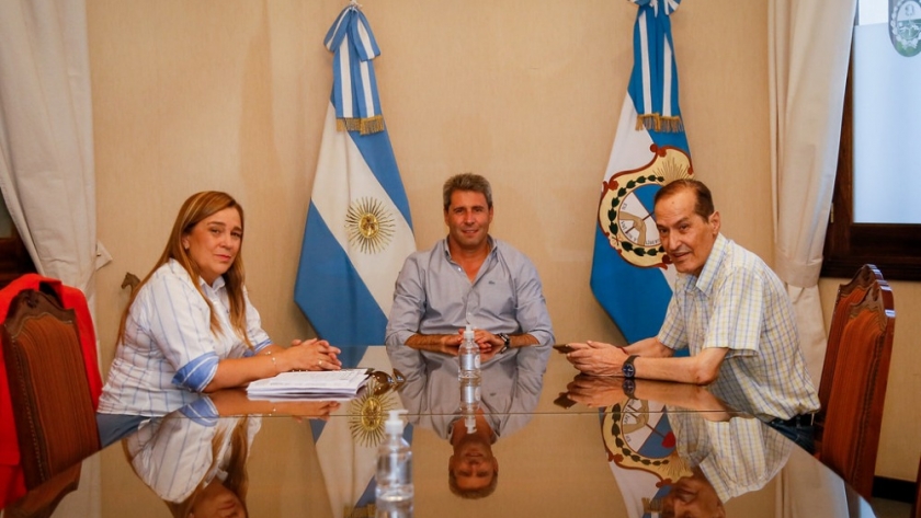 El gobernador Uñac recibió a dirigentes de Luz y Fuerza