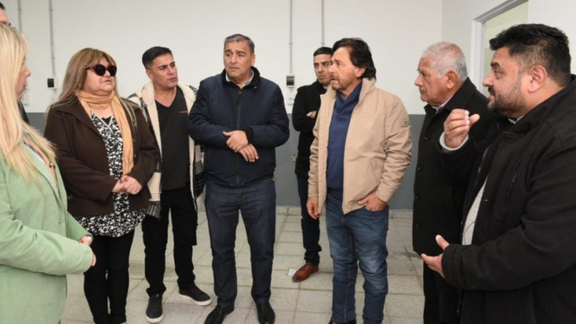 El Gobernador supervisó obras en el servicio de diálisis de J.V. González, con un avance de más del 90%