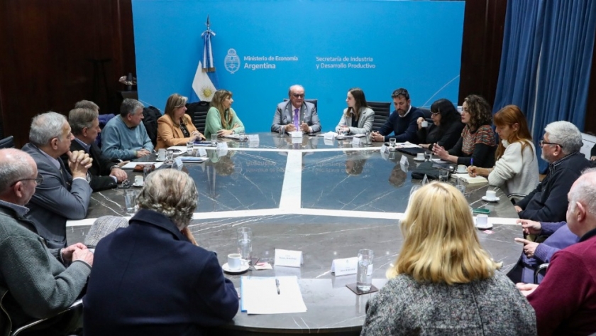 Economía convocó a la industria naval para trabajar en el crecimiento del sector