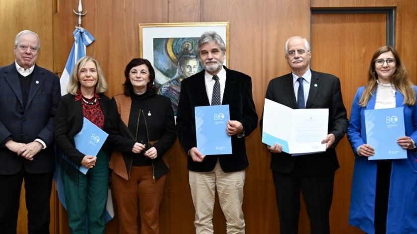 Filmus oficializó la incorporación del personal del (SMN) al Régimen Previsional para Investigadores Científicos y Tecnológicos