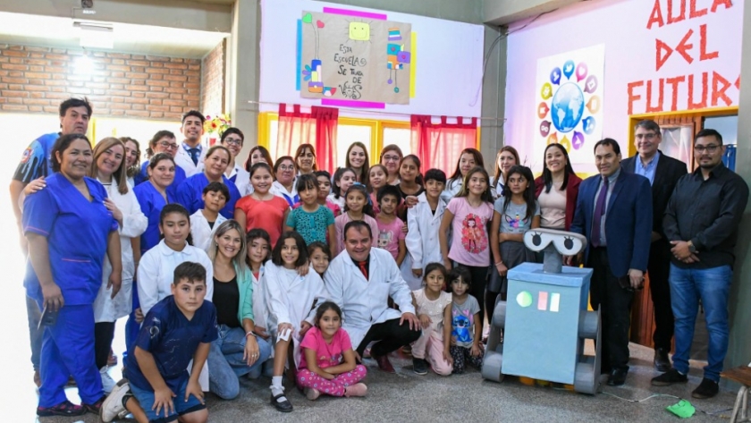 Jalil, Centurión y Noblega entregaron insumos y materiales educativos en Tinogasta
