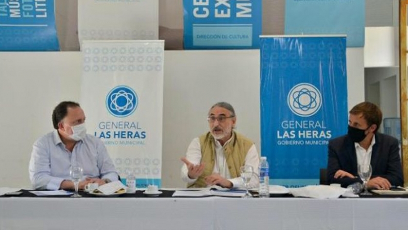 Basterra visitó una planta agroindustrial de alimento balanceado en el Municipio de Las Heras