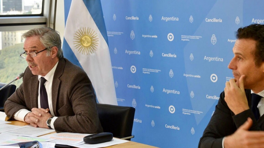 Solá en la Fundación Mediterránea: "Apuntamos a gran crecimiento de las exportaciones"
