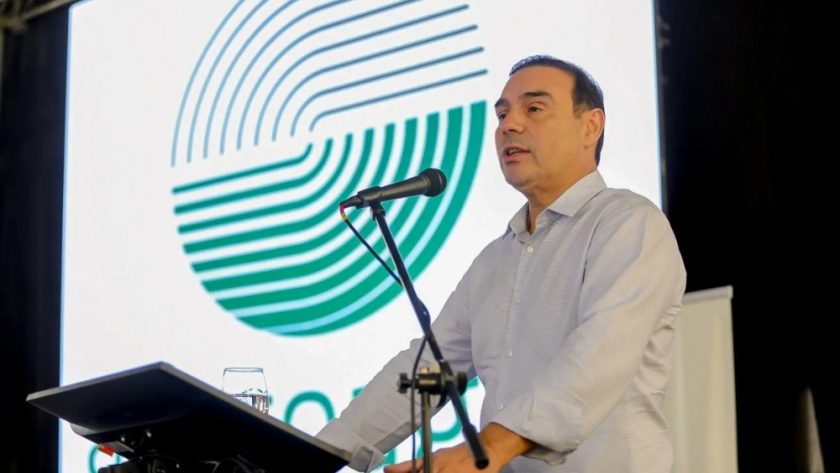 Valdés destacó el arroz premium que se produce en Corrientes en la apertura de cosecha de Adecoagro