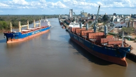 Ingresan dos buques para exportar cargas desde Entre Ríos