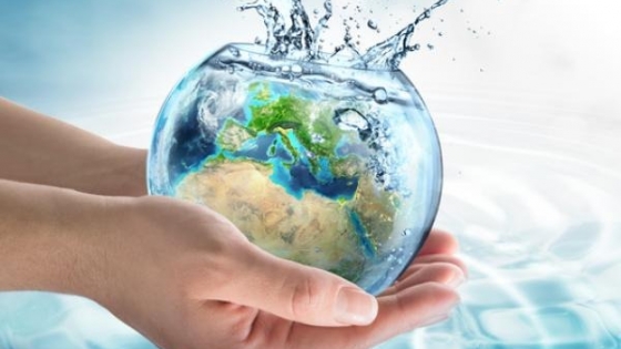 <Desafíos y oportunidades en la gestión del agua: construyendo un futuro sostenible