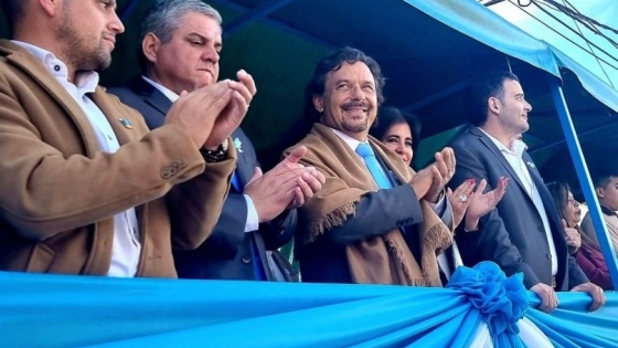 En Rosario de Lerma, el gobernador Sáenz presidió el acto por el 25 de Mayo