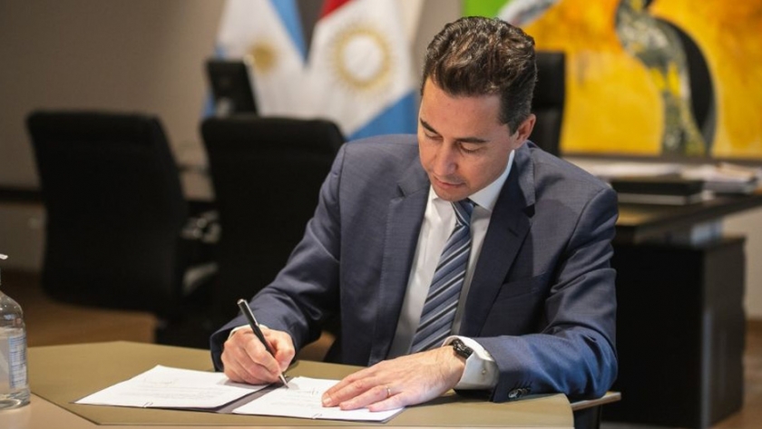 Calvo firmó convenios con universidades cordobesas