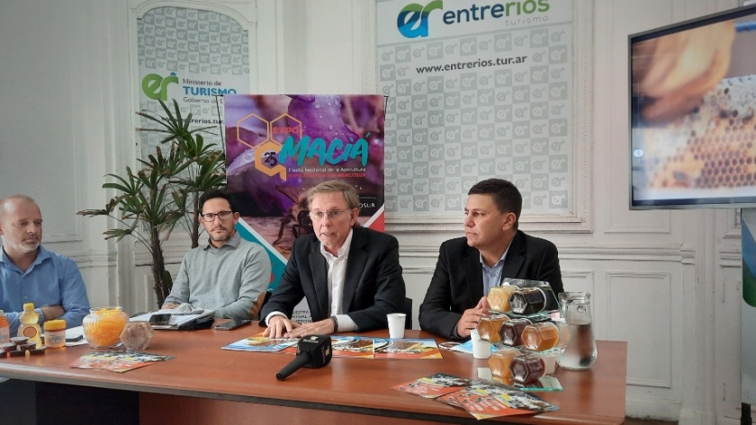 Se presentó la 25° edición de la Fiesta Nacional de Apicultura, en Maciá