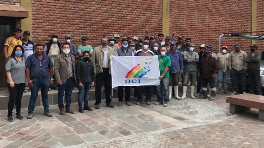 La secretaría de trabajo de la provincia entregó matrícula nacional a la cooperativa Piedra Púrpura de Puerto Madryn 
