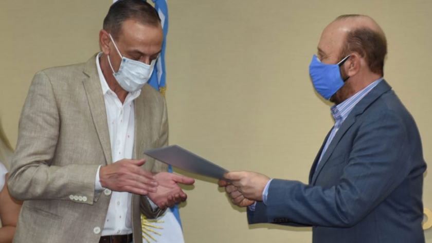 Gildo Insfrán firmó convenio con Vialidad Nacional para la reactivación de la autovía de la RN Nº 11