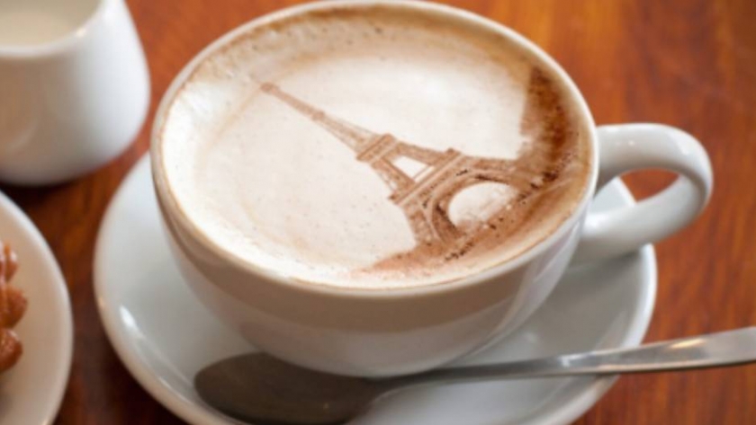 Cafés iluminados en París