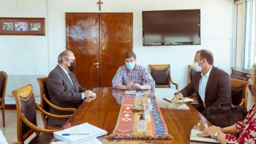 El Gobernador recibió a directivos de la empresa Radio Victoria y dialogaron sobre la prórroga del subrégimen industrial