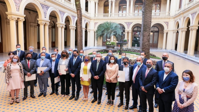 La Vicegobernadora Mónica Urquiza dijo que el Consenso Fiscal “permitirá trabajar coordinadamente con Nación”