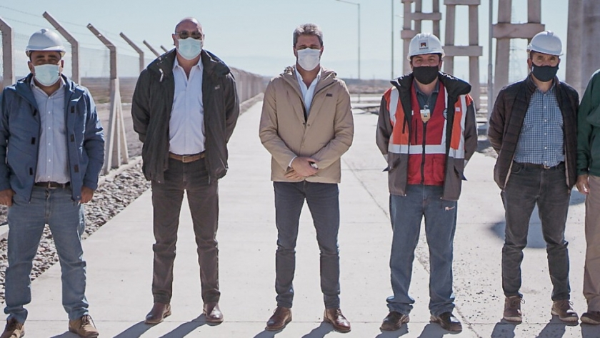 Uñac visitó Iglesia y recorrió importantes obras energéticas