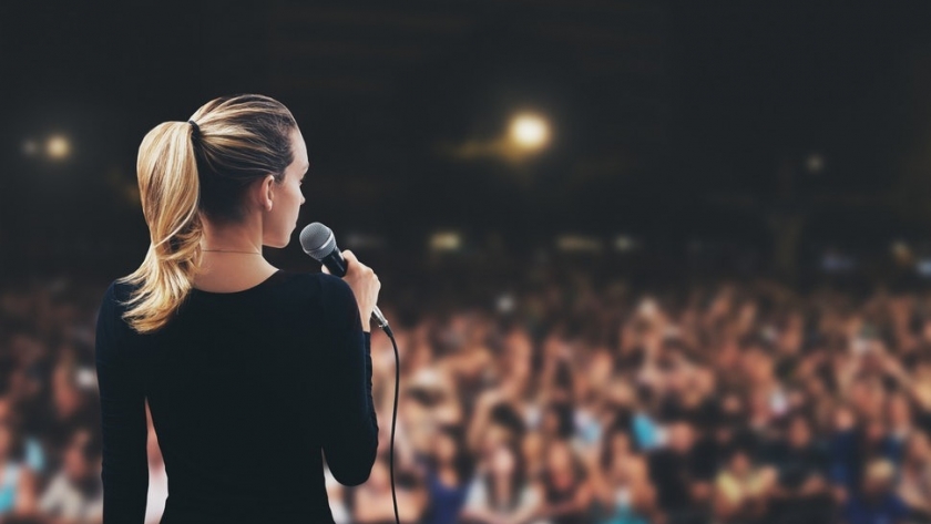 Cómo elegir a los mejores speakers para tu evento