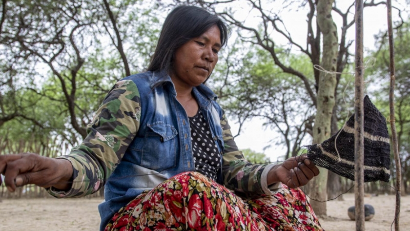 Cedeva aportó vellones de lana para las artesanas qom de Juárez