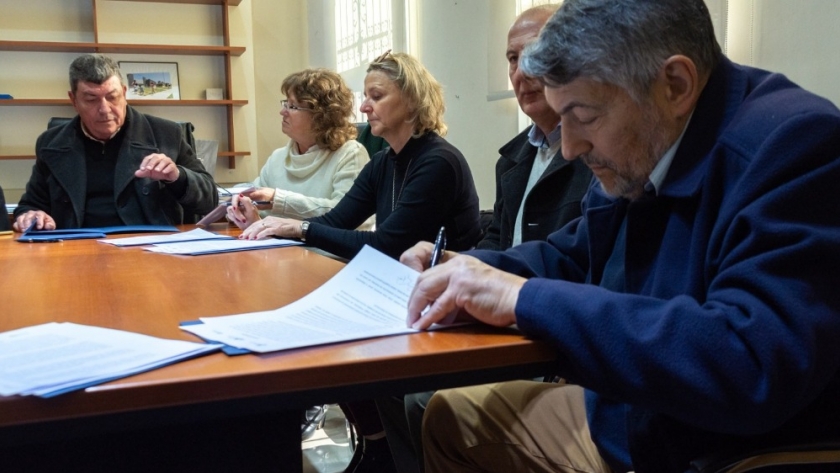 El IAPV y el Banco Hipotecario firmaron un convenio junto a colegios profesionales de Entre Ríos