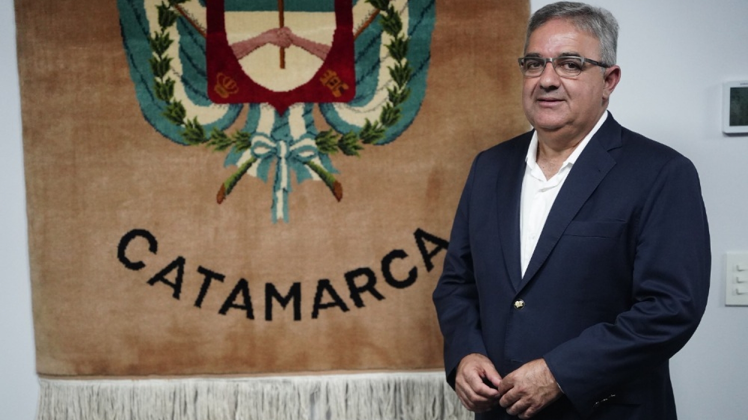 Raúl Jalil encabezó una reunión de gabinete para definir la agenda legislativa y el plan de obras 2025-2026