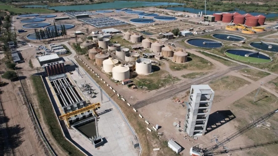 Córdoba convierte residuos cloacales en energía y recibe un premio internacional por su modelo de bioeconomía