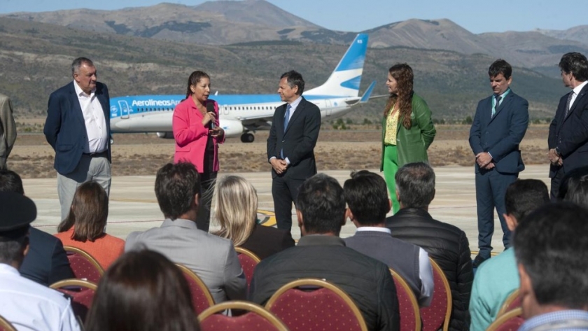 El Ministro Giuliano inauguró mejoras en el aeropuerto de Bariloche que benefician a 2 millones de personas