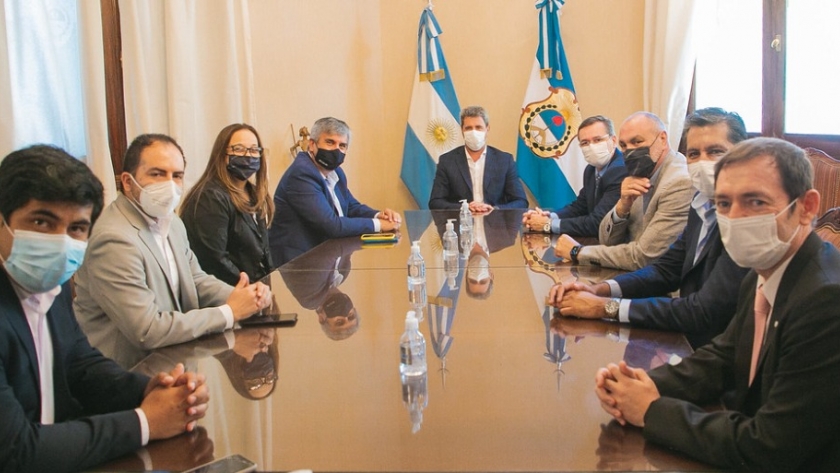 El gobernador Uñac recibió al alcalde de Vicuña